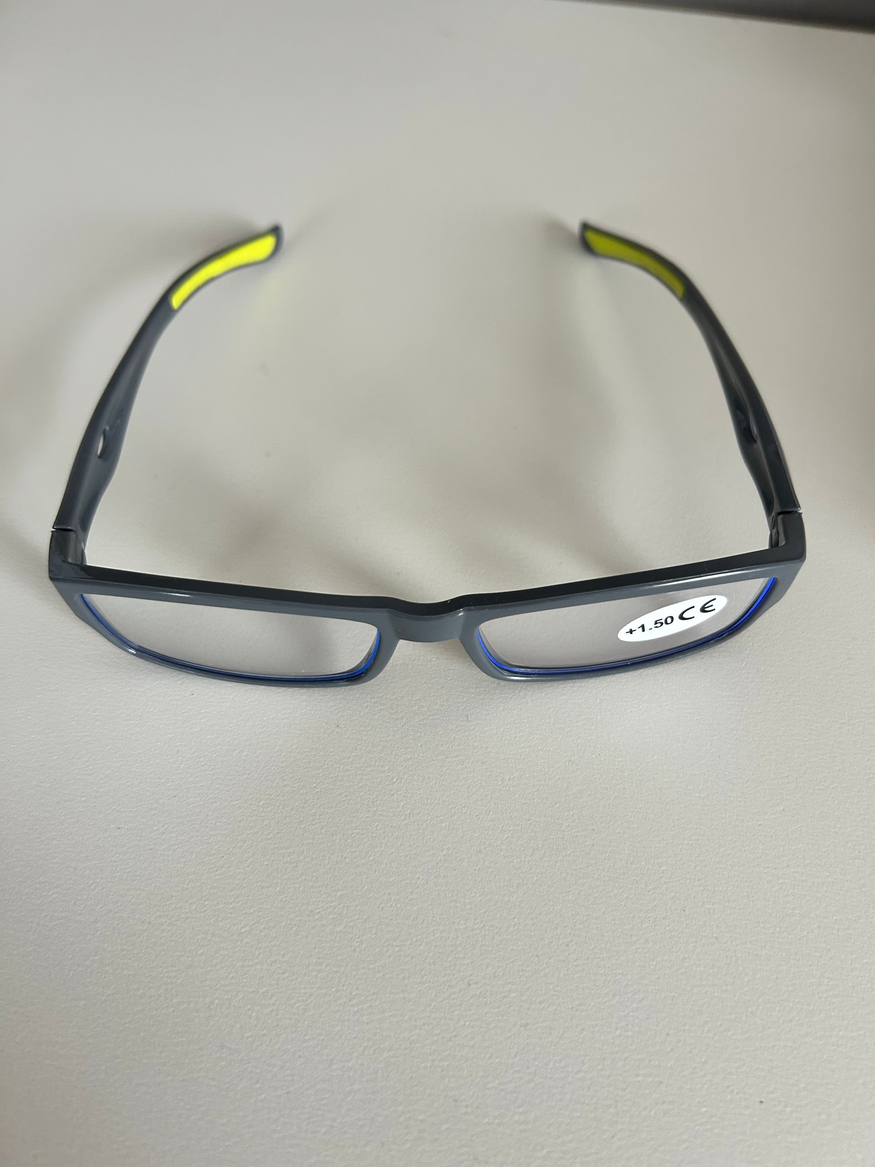 lichte leesbril in zwart met sterkte 1,5 voor gemakkelijk lezen, direct leverbaar uit eigen voorraad