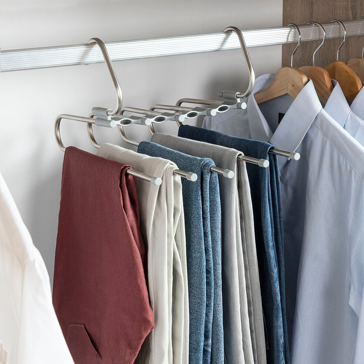 5-in-1 meervoudige broekhanger Havser InnovaGoods met opvouwbaar ontwerp en 5 hangers voor ruimtebesparend kledingopbergen